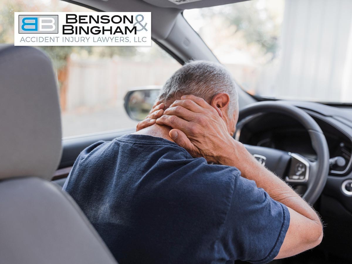 Chiropractor documenting neck injury for a personal injury case, supported by skilled Las Vegas Personal Injury Lawyers.