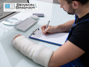 Filing a Workers' Compensation claim after an injury with the help of a personal injury lawyer